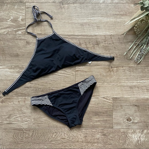 Sea Level Halter Two Piece Swimsuit size 8 - Picture 2 of 15